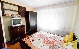 Apartament 3 camere Micro 38 - Poză 1