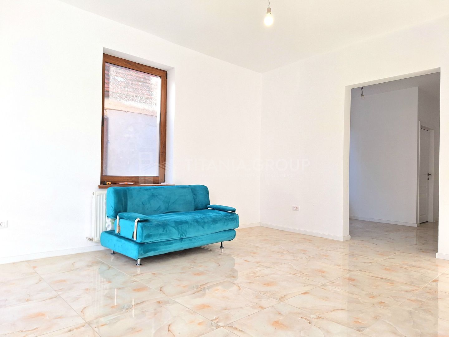 Spatiu birouri renovat modern central - Poză 1