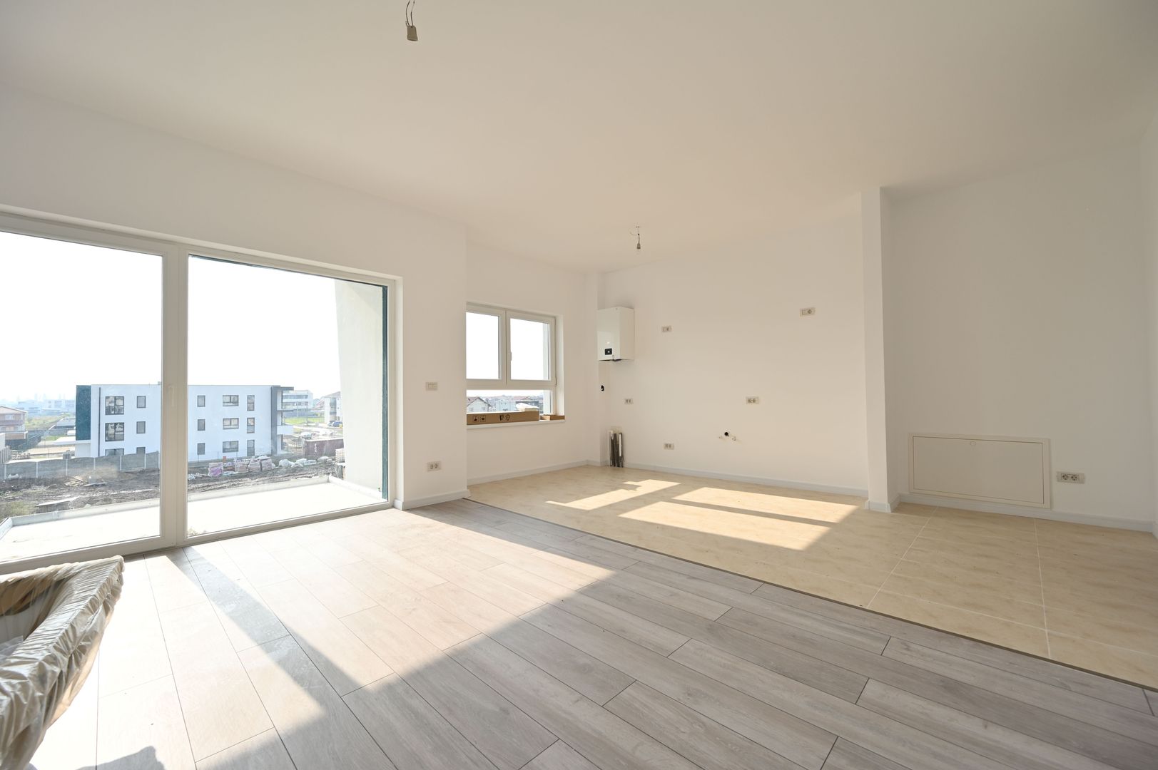 Apartament cu 3 camere. - Poză 3