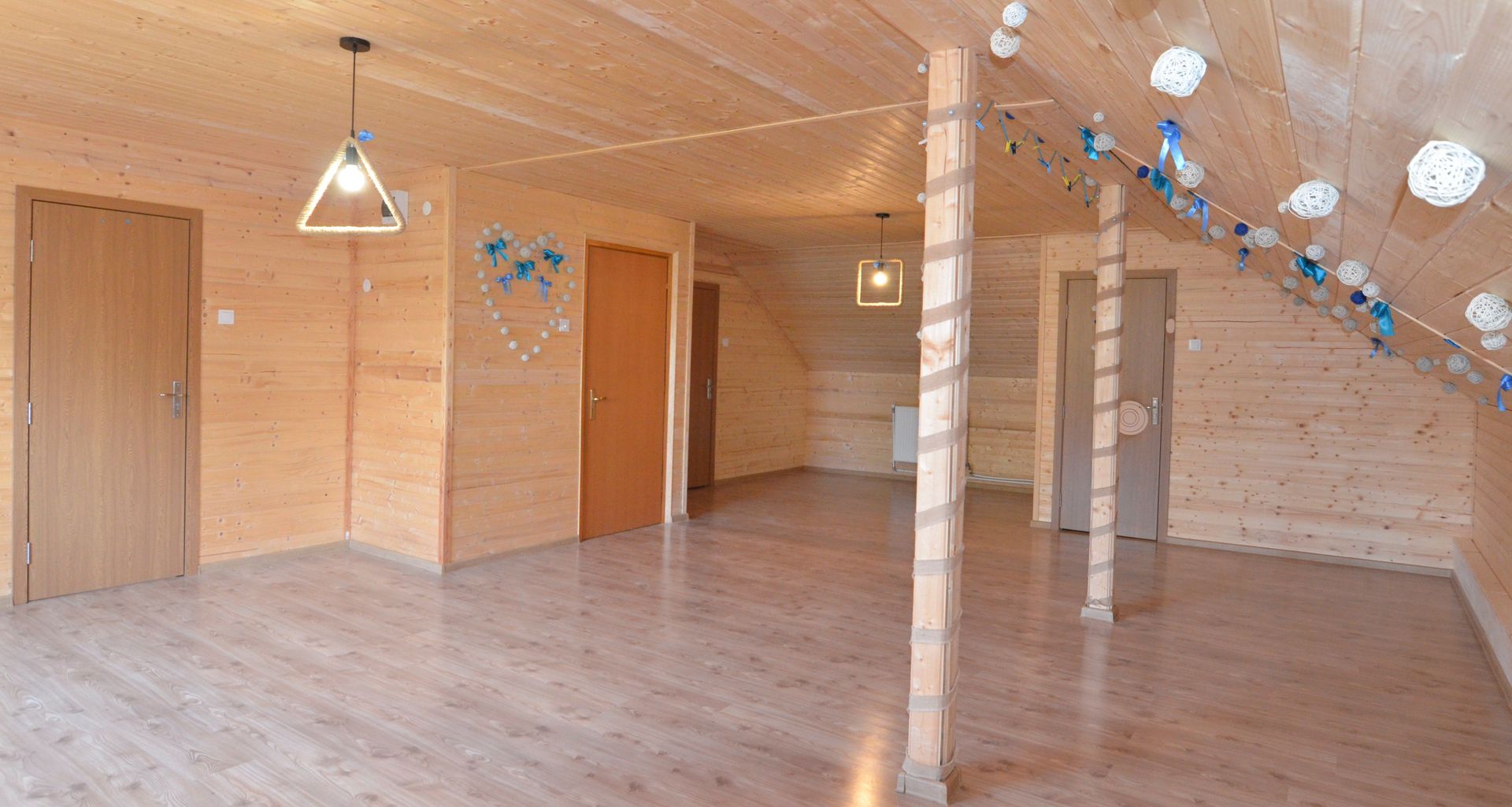 Inchiriem Vila individuala 6 camere cu panouri solare zona Pipera - Poză 3