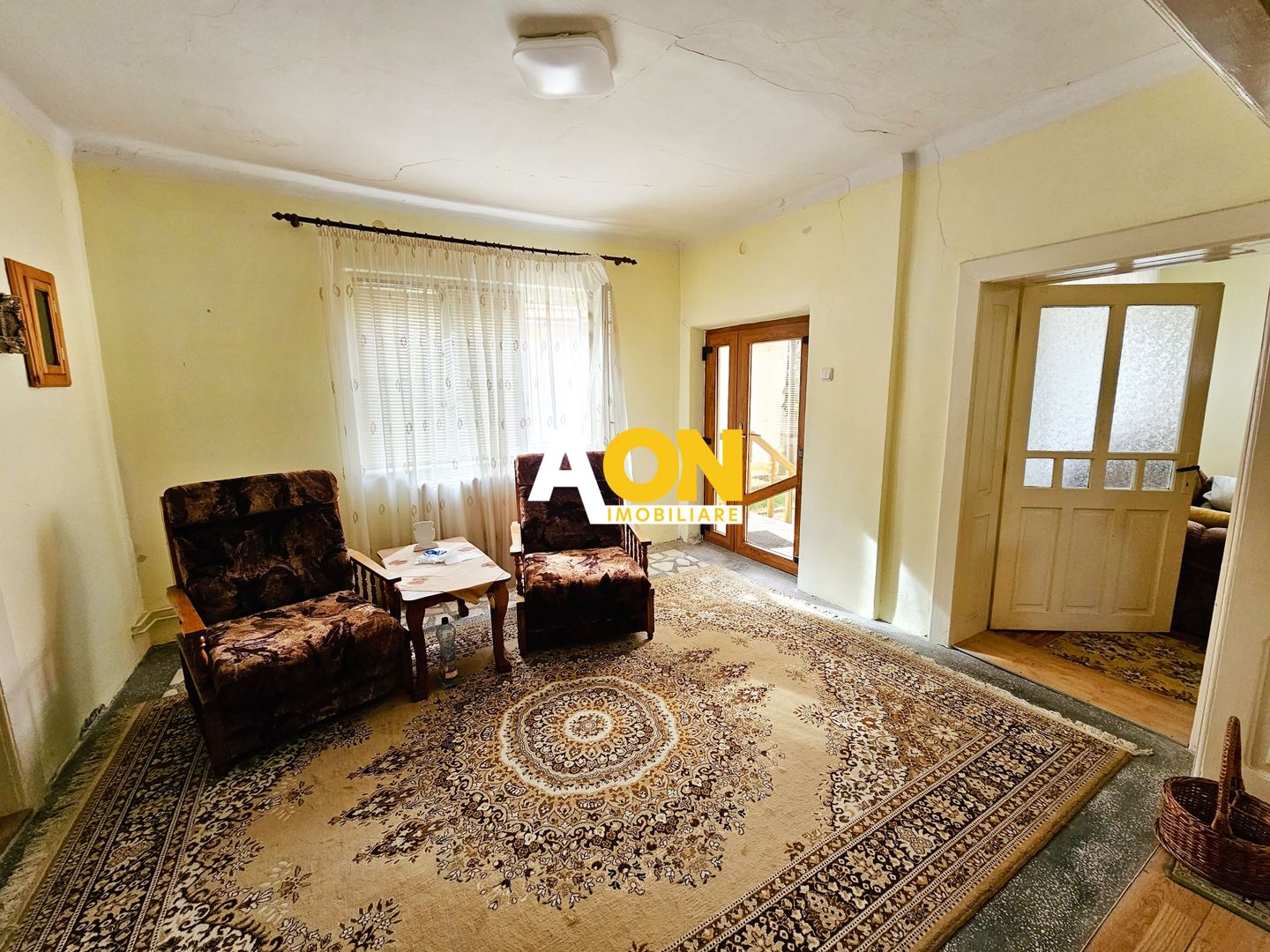 Casa cu 4 camere, 2024 mp teren, la asfalt, cu utilitati, Vintu de Jos - Poză 9