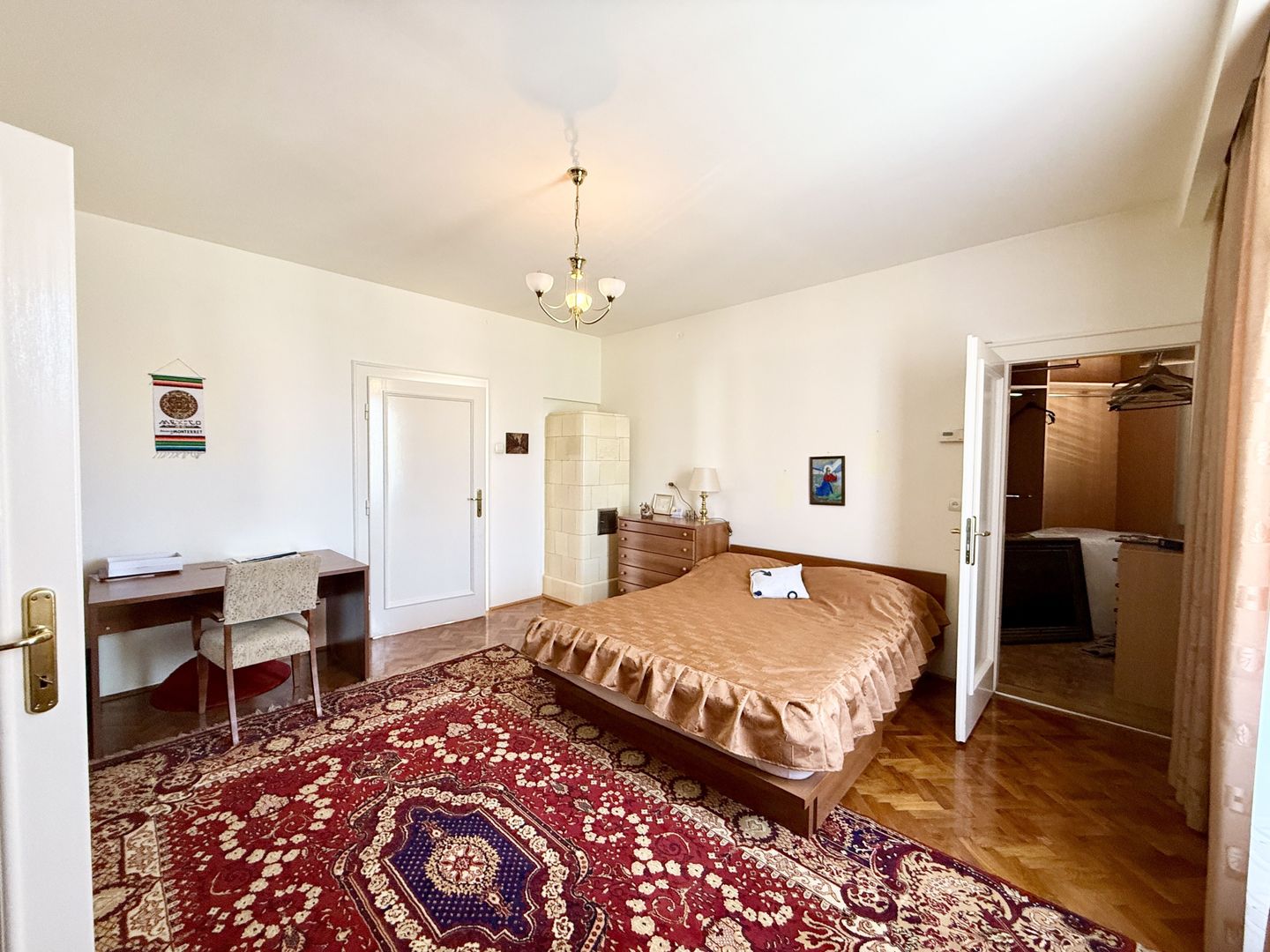 Apartament mobilat si utilat complet, zona centrala, 4 camere, 2 bai - Poză 16