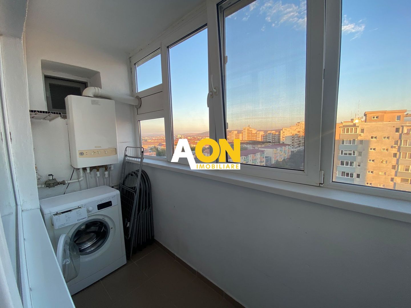 Apartament cu 4 Camere, Bloc cu Lift, Bld. Transilvaniei - Poză 12