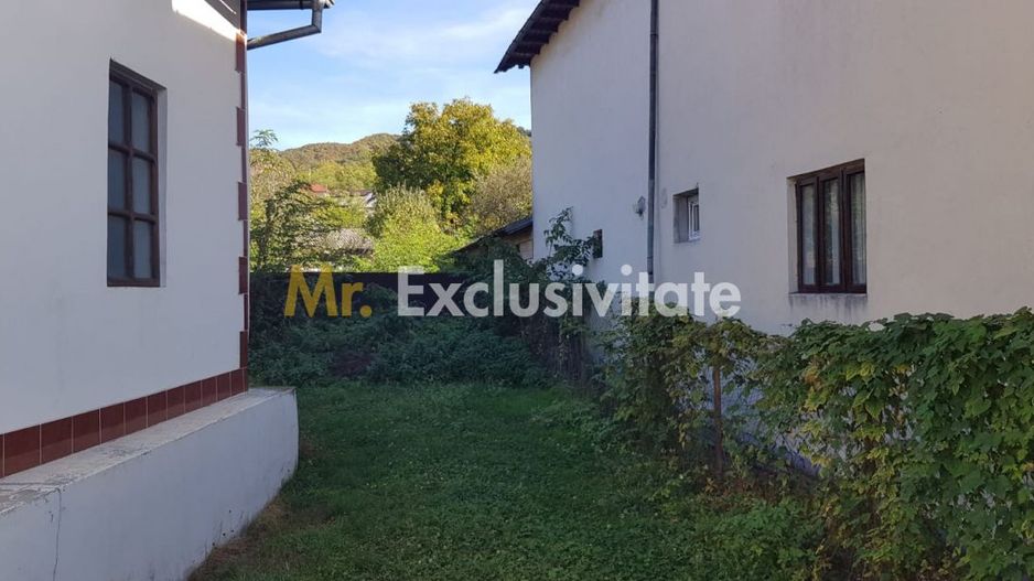 Casă versatilă de vânzare în Comuna Corbi, Argeș – ideală pentru afacere - Poză 3
