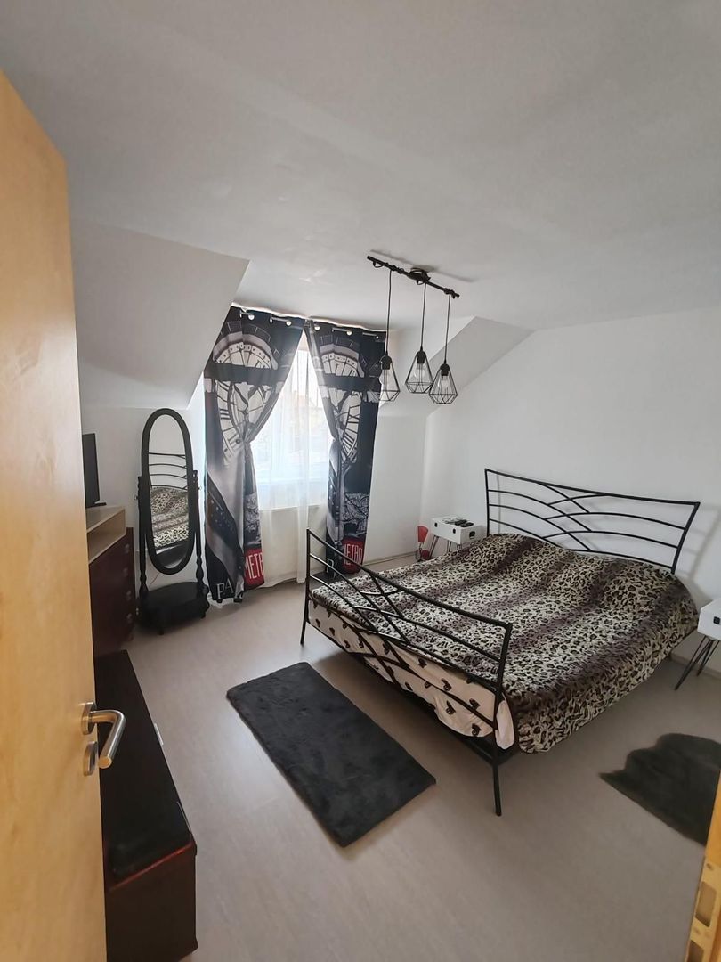 VÂNDUT! I 1/2 Duplex P+1 I Sânmihaiu Român - Poză 4