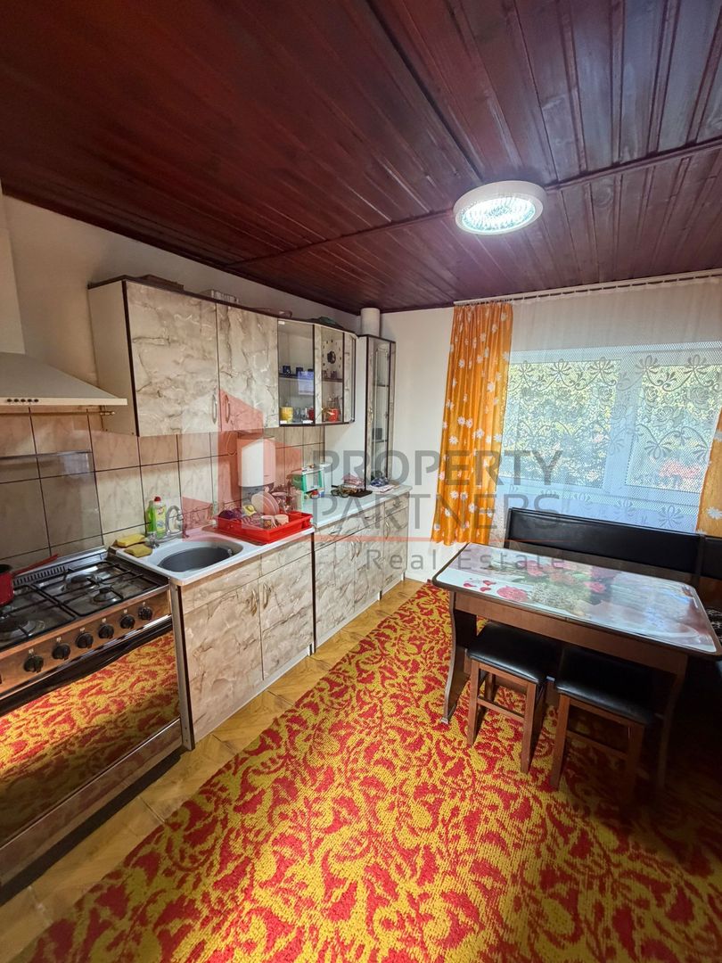 Casă tradițională cu 1800 mp teren  în Sohodol, Bran | Priveliște superba - Poză 18