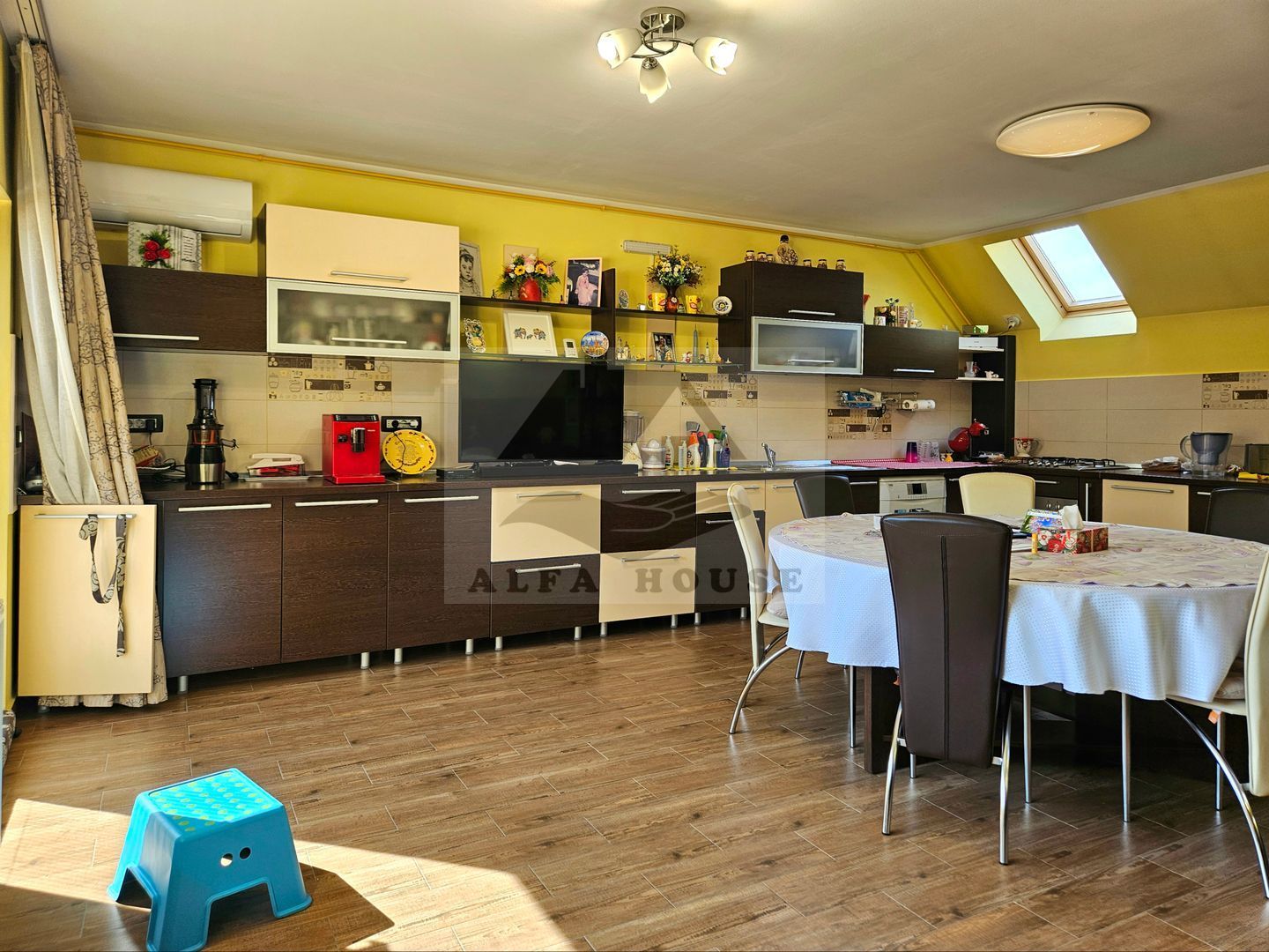 Casă plus Spațiu comercial 741 mp, Teren 906 mp Brasov - zona Blumana - Poză 2