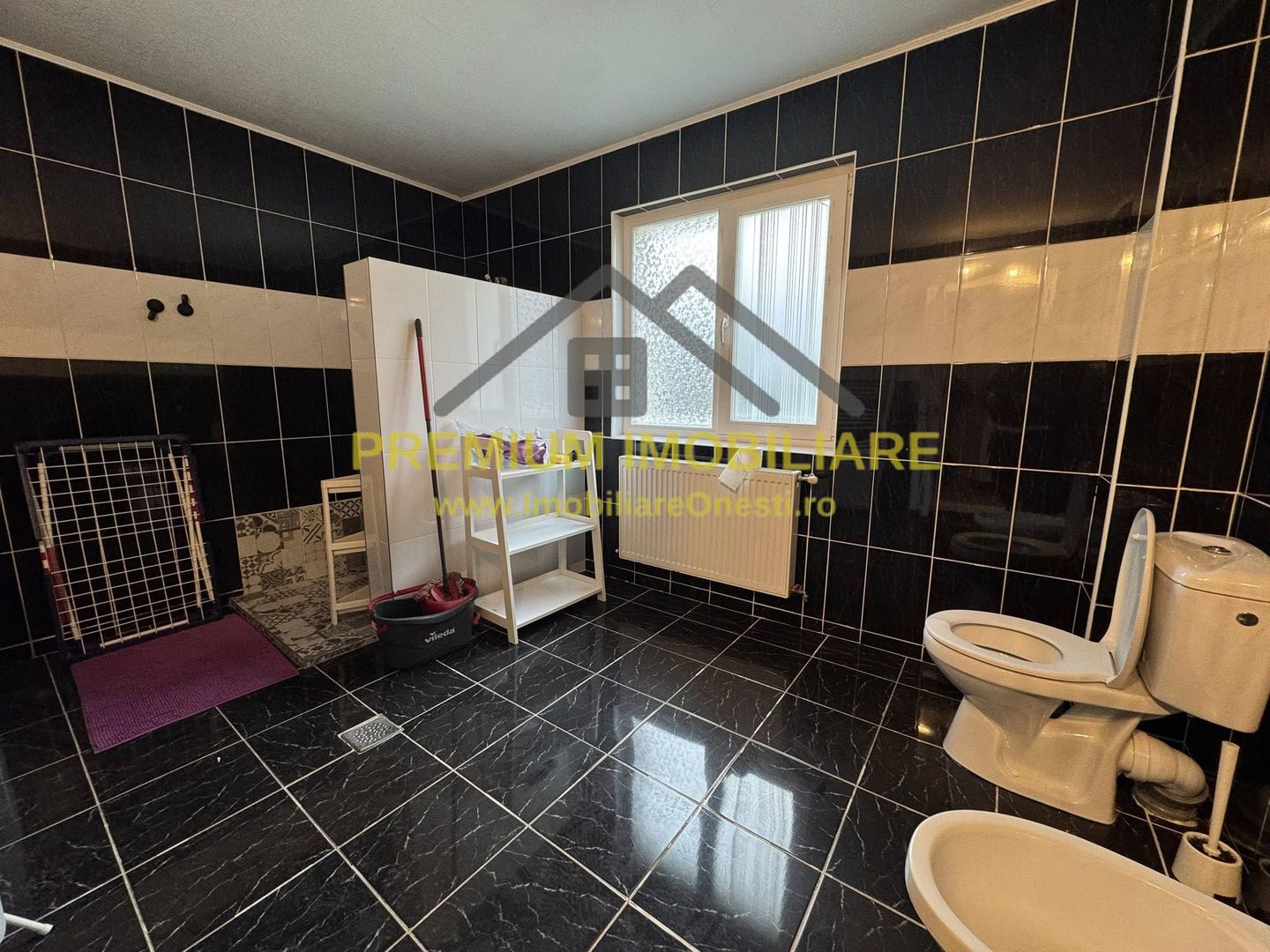 Casa de inchiriat in Onesti | Curte, Foisor, toate utilitatile - Poză 7