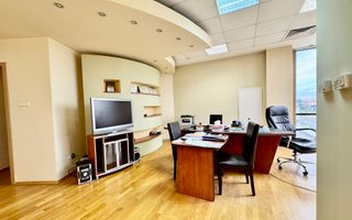 Spațiu pentru birouri langa Funshop Buziașului - Poză 1