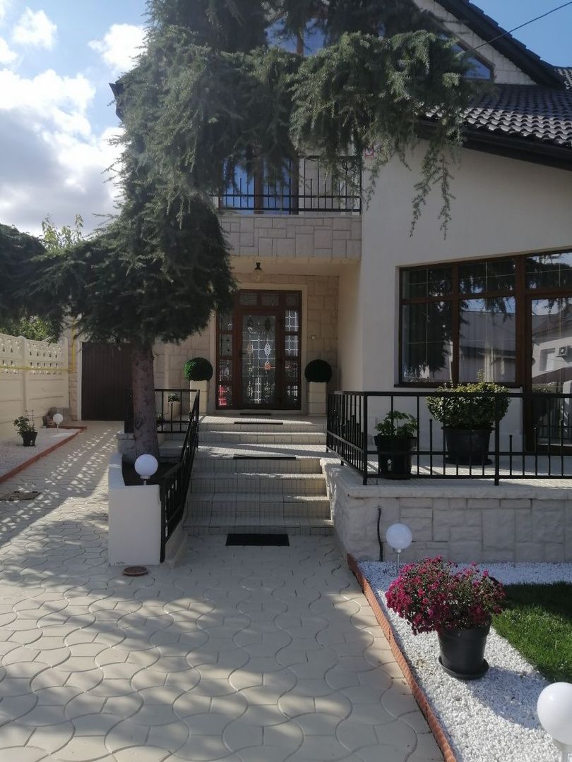 Proprietate deosebită în Ovidiu Sud, 306 mp utili - Poză 2