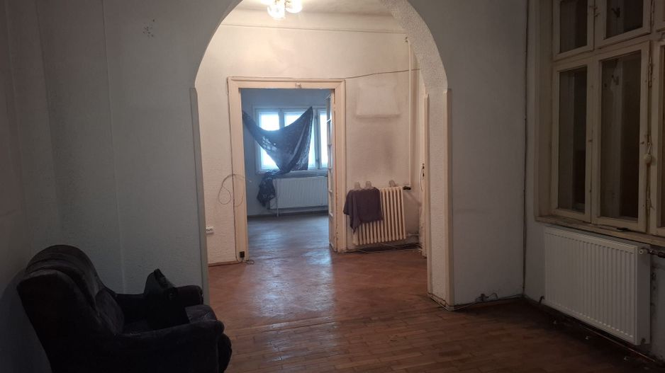 URGENT!, TEREN IN PROPRIETAE, RENOVATA IN 1996, NEGOCIABIL - Poză 5