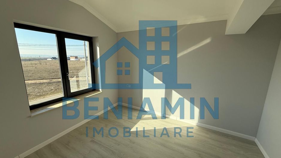 Casa Moderna-Damila-3 dormitoare-curte amenajata-La cheie-Asfalt - Poză 6