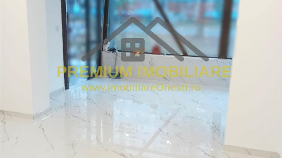 Spatiu Comercial de Vanzare sau Inchiriere In Onesti - Zona centrala - Poză 1