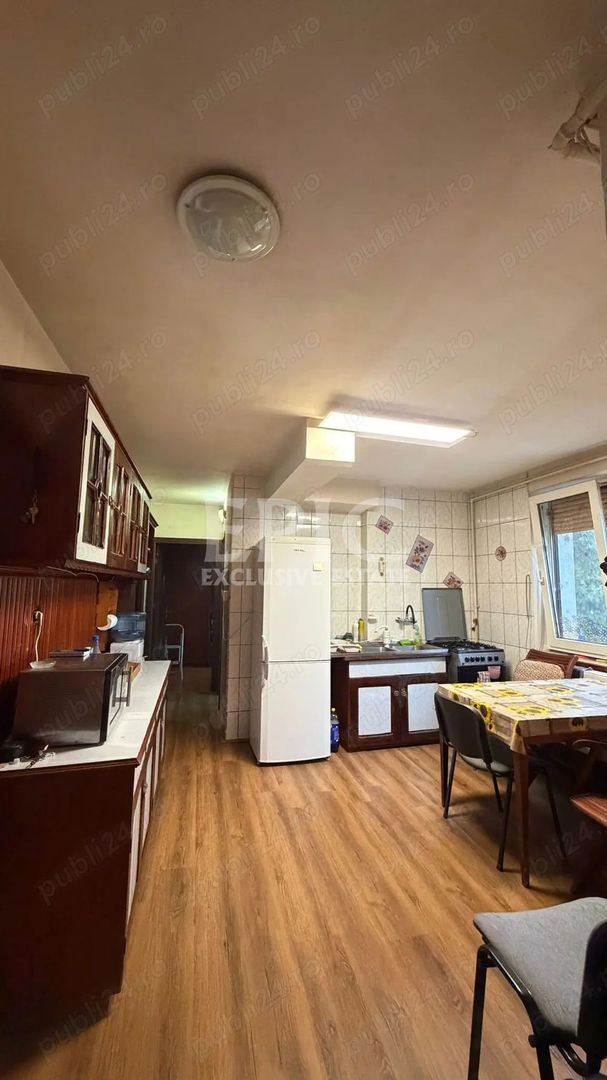 Apartament cu 3 cameră - Poză 1
