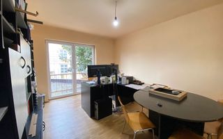 Apartament cu 2 camere, la etaj intermediar, situat Ultracentral - Poză 1