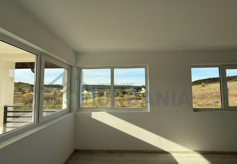 Casă de vânzare, Dumbrava, Comuna Ciurea, Județul Iași – 195.000 EUR - Poză 2