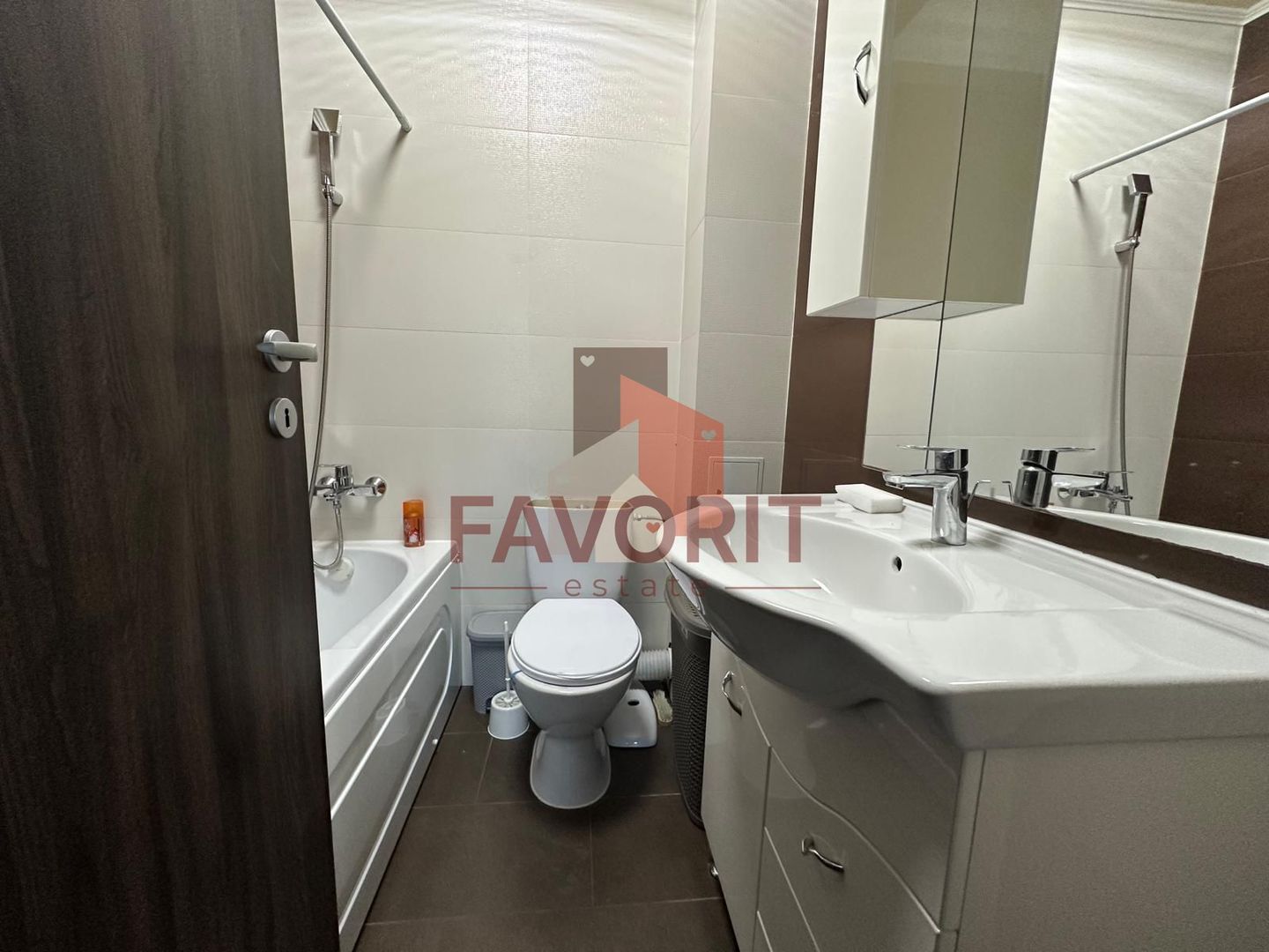 2 camere | bloc nou in oras | centrala proprie | etaj intermediar | - Poză 10