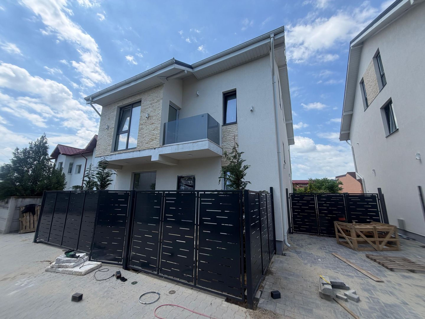 CASA INDIVIDUALA- 4 CAMERE, TOATE UTILITATILE, TEREN 240 MP, COMIS 0% - Poză 4