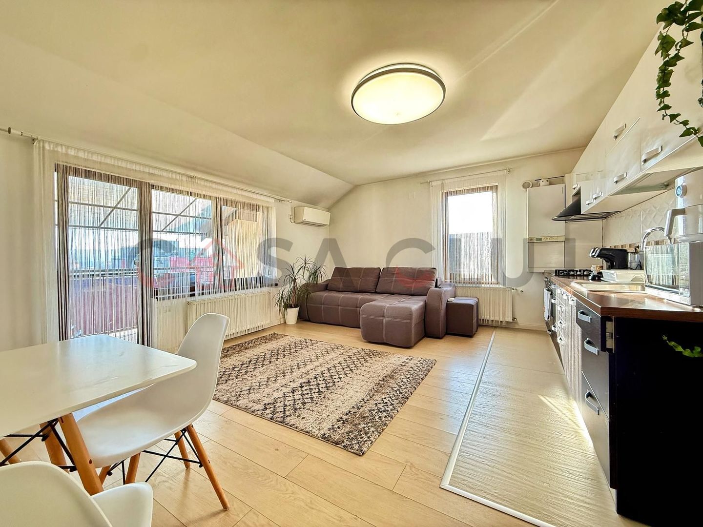 3 camere, la cheie, Auchan Iris! - Poză 1