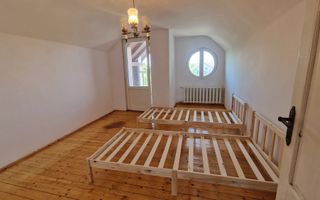 Casa tip vila, de inchiriere in Cetate - Poză 10