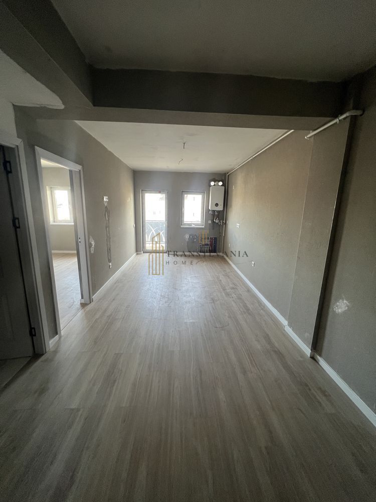 Vanzare apartament nou, suprafata generoasa - Poză 1