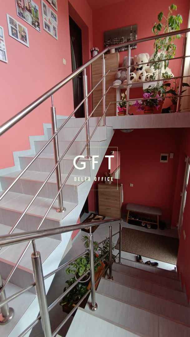 Casa/Vila la Sarata formata din 2 apartamente - Poză 8