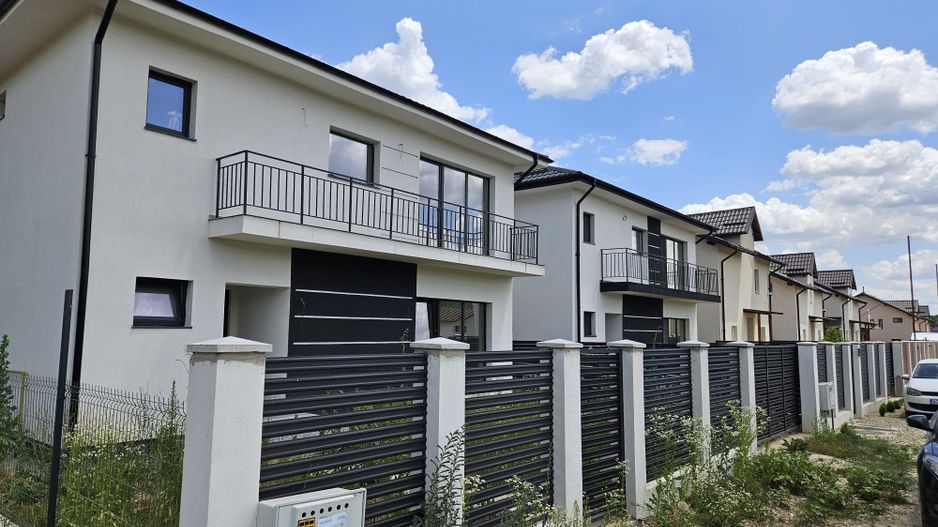 Vânzare Vilă Nouă Moderna în Balotești, Pitești, langa Padure - Poză 20