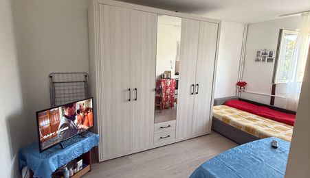 Garsoniera, etaj 3, zonă Rogerius, Oradea