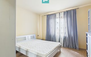 Casă spațioasă în Sântana - Poză 17