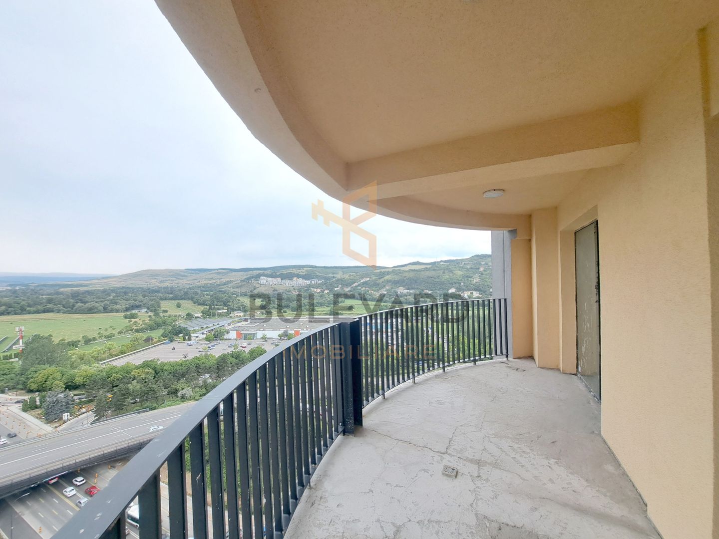 Pret special! Apartament 3 camere + terasa 13 mp view superb! - Poză 4