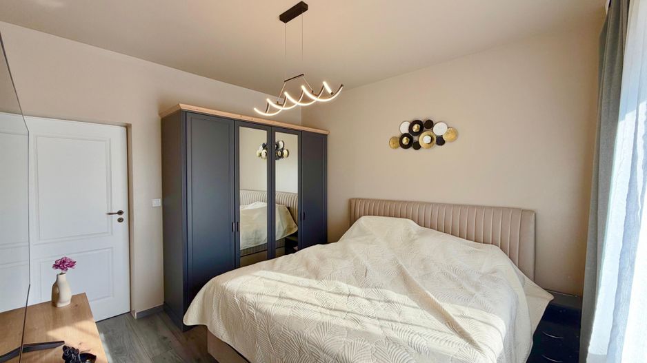 Duplex despartit prin baie - 4 camere I mobilat I Sanmihaiu Roman - Poză 8