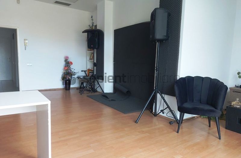 Spatiu comercial ultracentral ideal pentru birouri - Poză 8