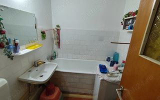 APARTAMENT 3 CAMERE-BARCA - Poză 9