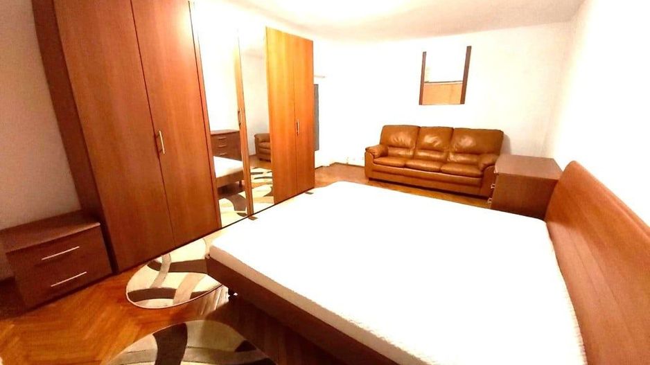 UNIRII CENTRAL- Apartament 4 camere - decomandat- bloc MONOLIT - direct de la PROPRIETAR - Poză 3