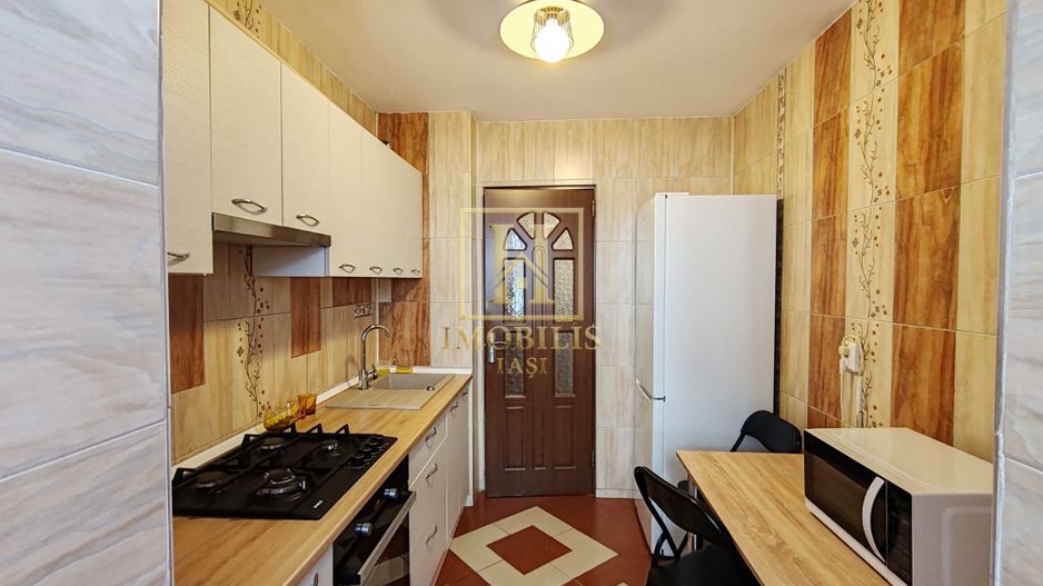 Prima inchiriere! Ap. 2 decomandat, et.2-Podul de Fier -470euro - Poză 1