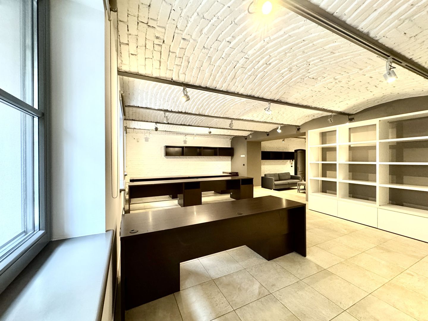 Spațiu de Birouri Elegant în Clădire Istorică Renovată – Piața Unirii, - Poză 10