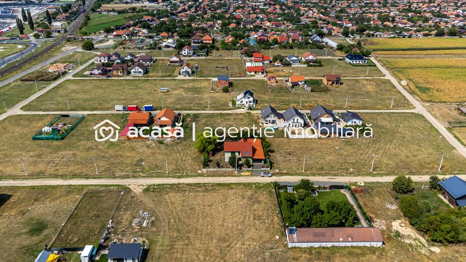 REDUCERE Casă nouă, spațioasă, în cartierul rezidențial din Curtici - Poză 12