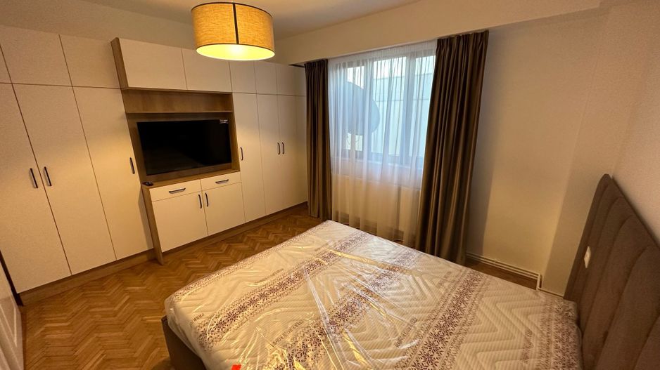 Apartament cu 3 camere de închiriat în zona Ultracentral - Poză 5