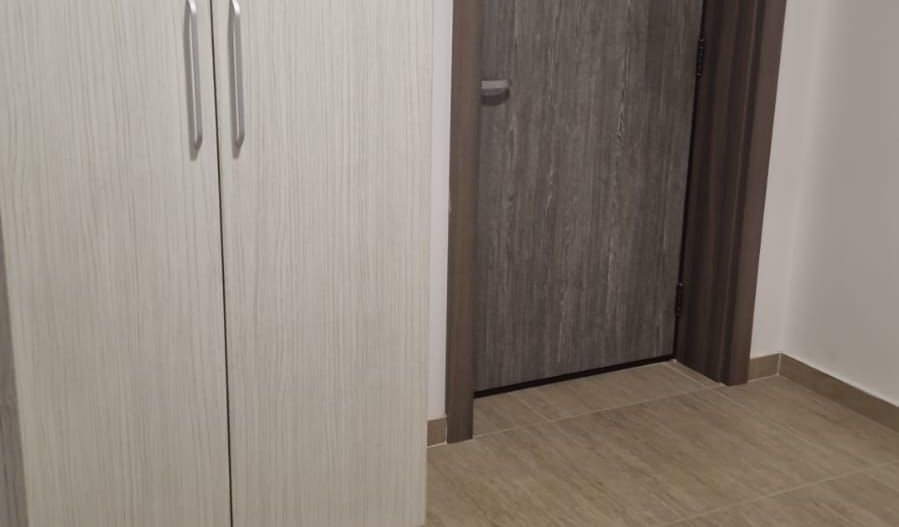 De inchiriat apartament cu 2 camere bloc nou, Anul revolutiei, et.1, 450 E - Poză 2