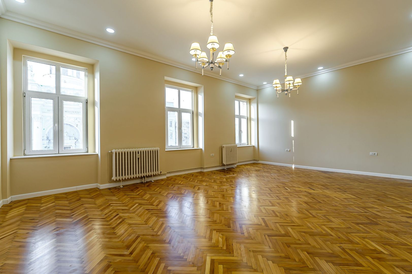 Spațiu ultracentral clasic și renovat - Poză 2