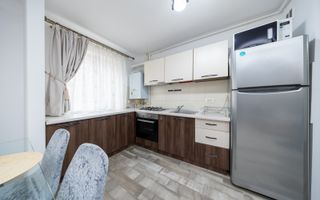 Apartament cu doua camere modern ,cu boxa in Top City - Poză 9