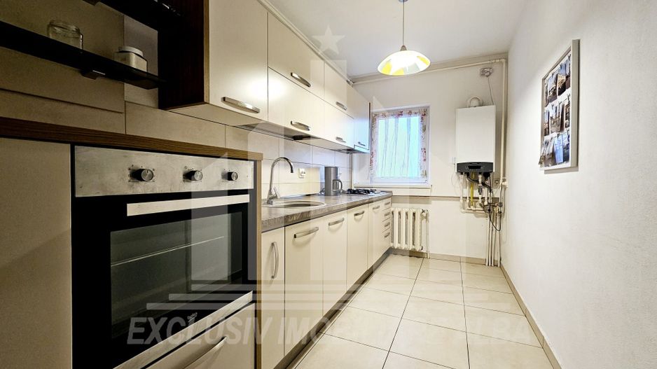 Apartament cu 2 camere decomandate, Cetate - M-uri cu vedere spre Parc - Poză 4
