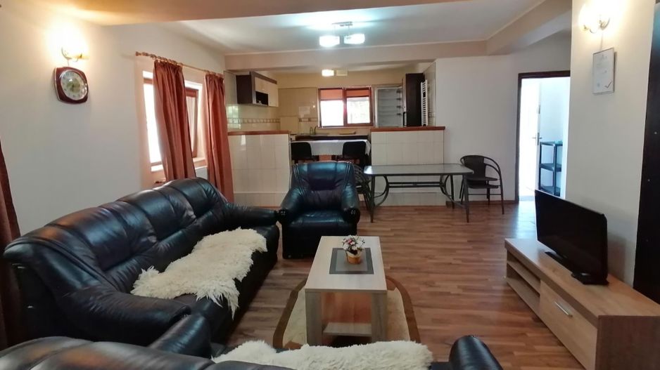 Pensiune de vanzare/Eforie Nord/la 10 minute de plajă – 17 camere - Poză 2