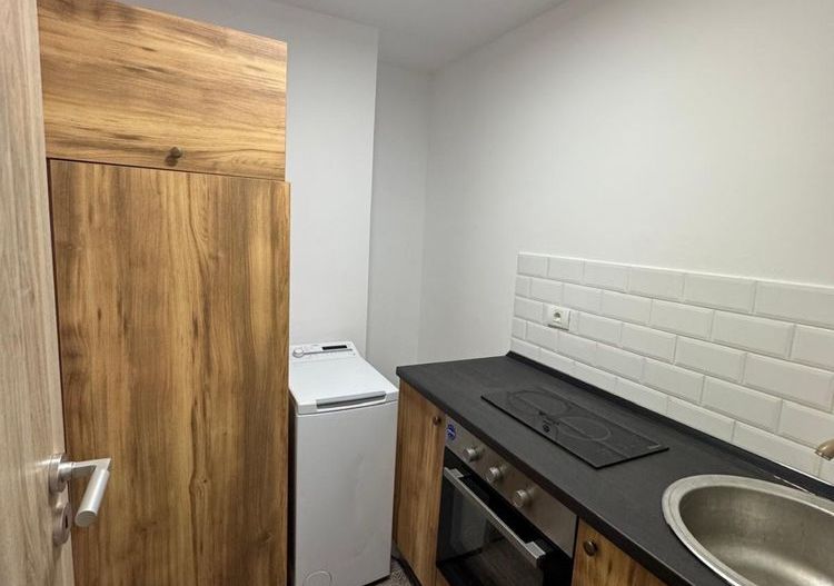 Garsonieră modernă, ultracentrală–ideală pentru locuit, birou sau regim hotelier - Poză 4