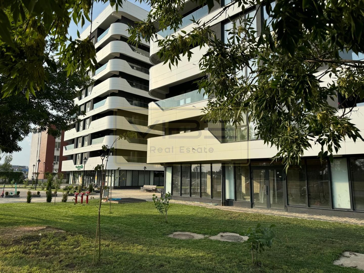 Apartament 2 camere + parcare subterana HIMSON - Poză 1