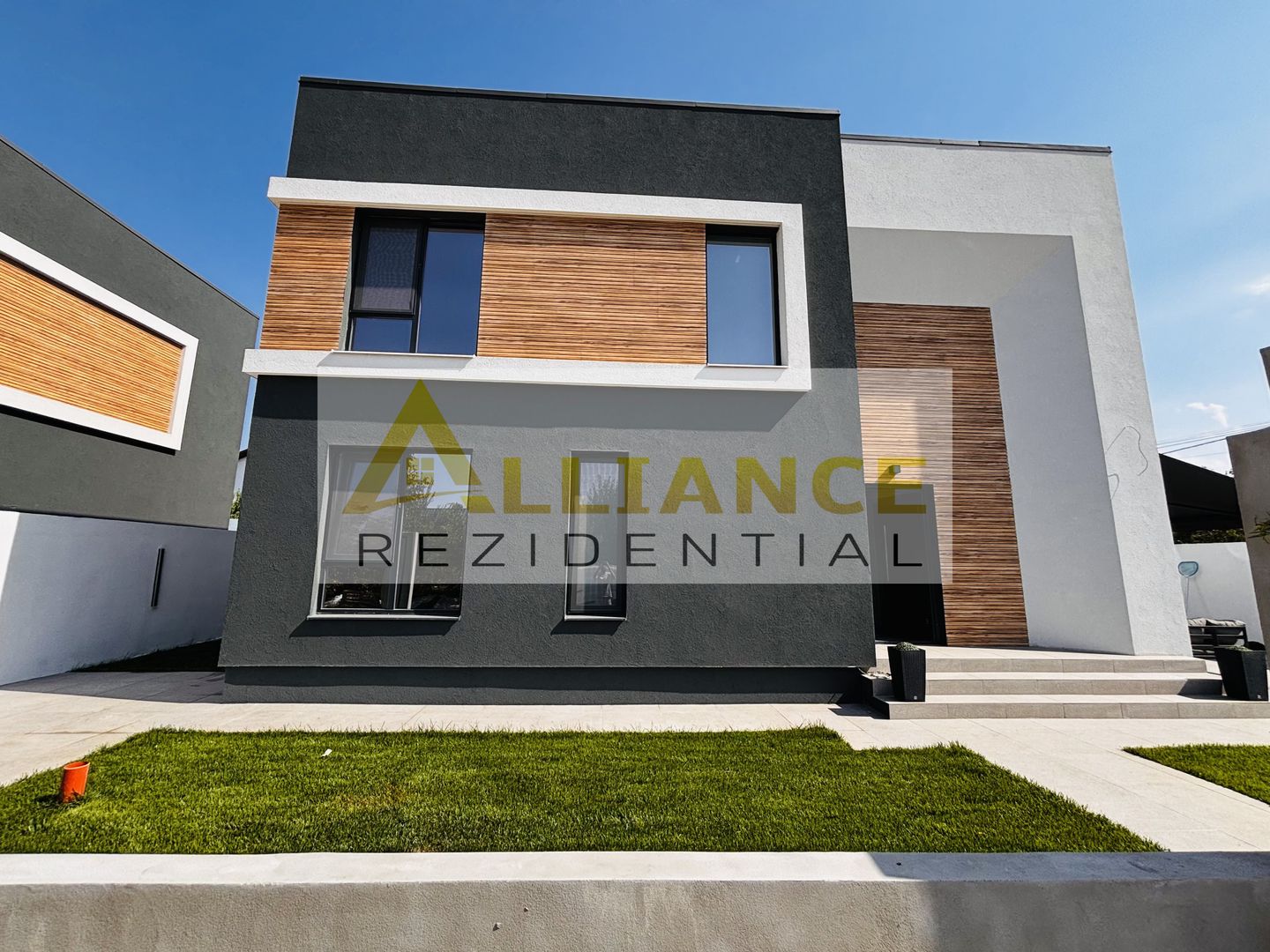 Casa  individuala cu piscina incalzita  5 camere 120 mp utili 280 - Poză 1