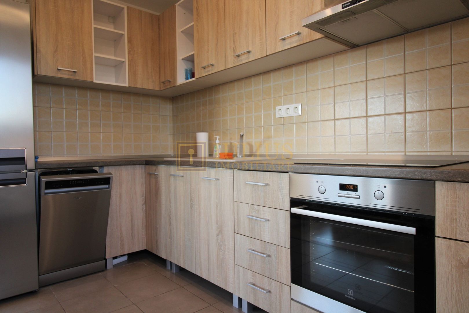 2 camere, terasă spatioasă,  Soarelui - Uranus Plaza. - Poză 11
