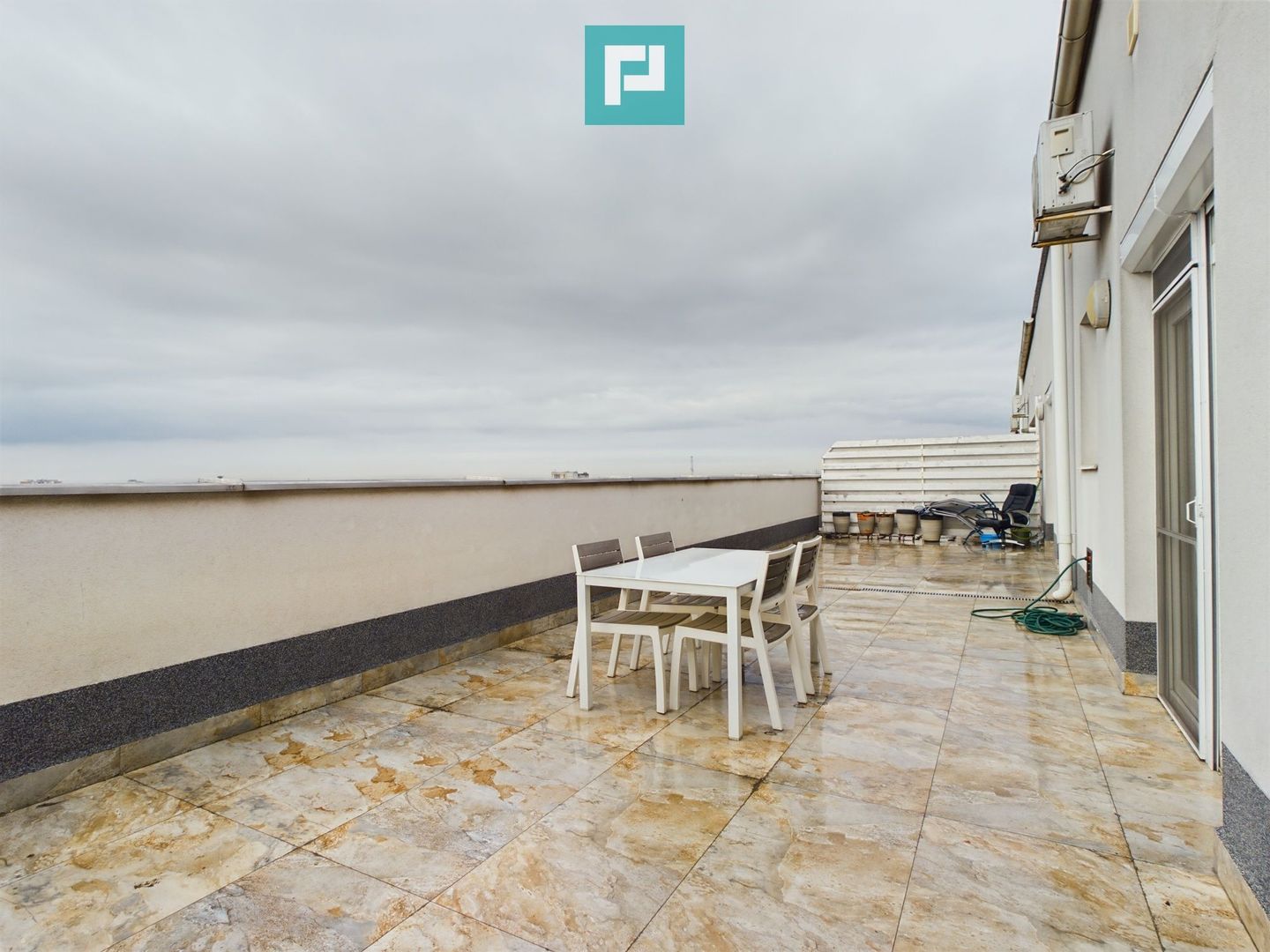 Apartament Penthouse Ared UTA - Poză 13