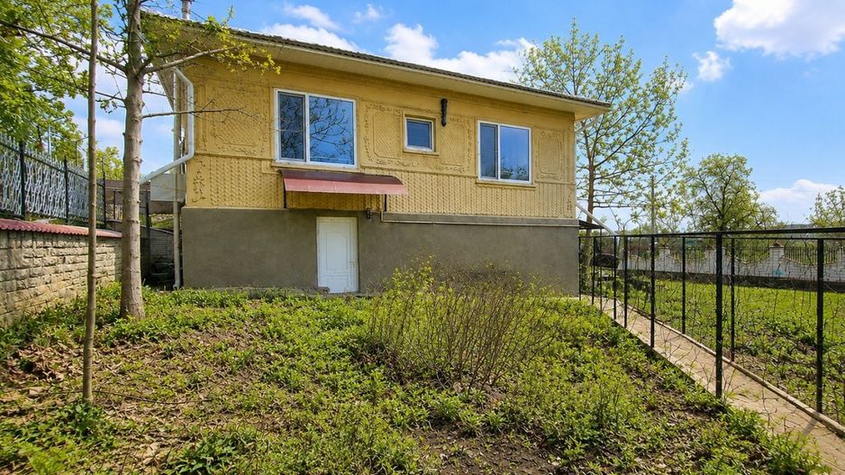 Casă 210 m² cu 5 dormitoare și teren 10 ari – Euroreparație | Drochia, str. Grigore Ureche - Poză 10