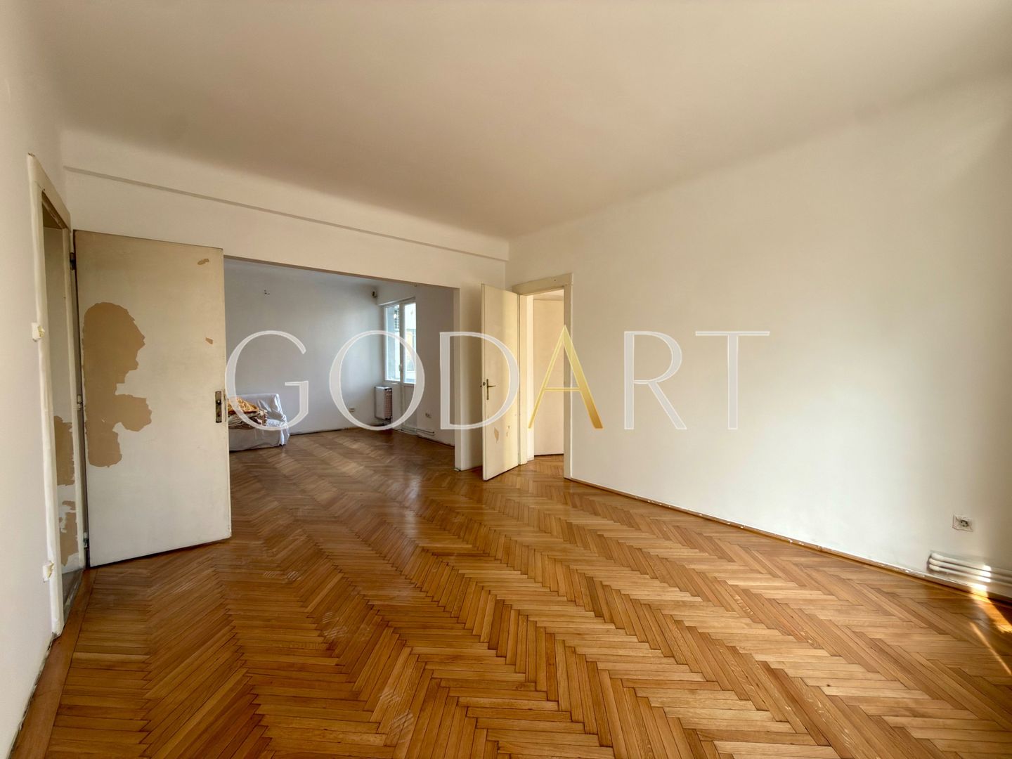 APARTAMENT 4 CAMERE | RENOVAT | BOXA | CURTE COMUNA - Poză 6